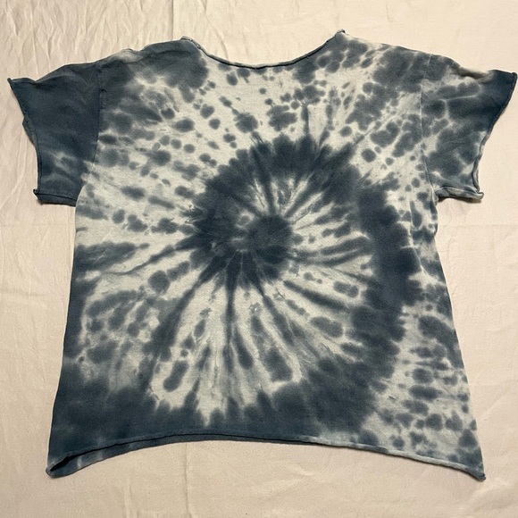 Women’s Crop Top - Size Small - Picture 4 of 4